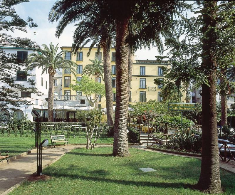 Eden 3*